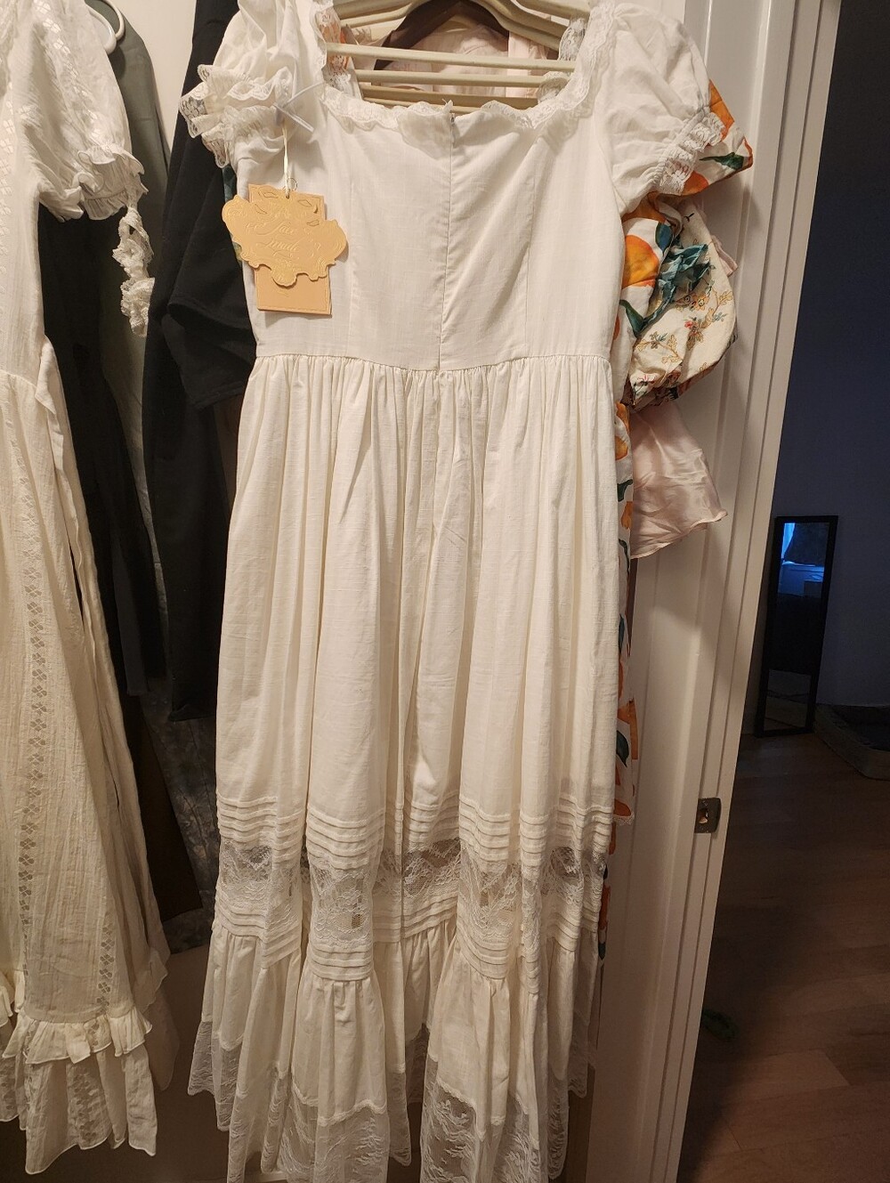 SIZE XL LACEMADE WHITE CINDERELLA DRESS BNWT - Picture 2 of 2